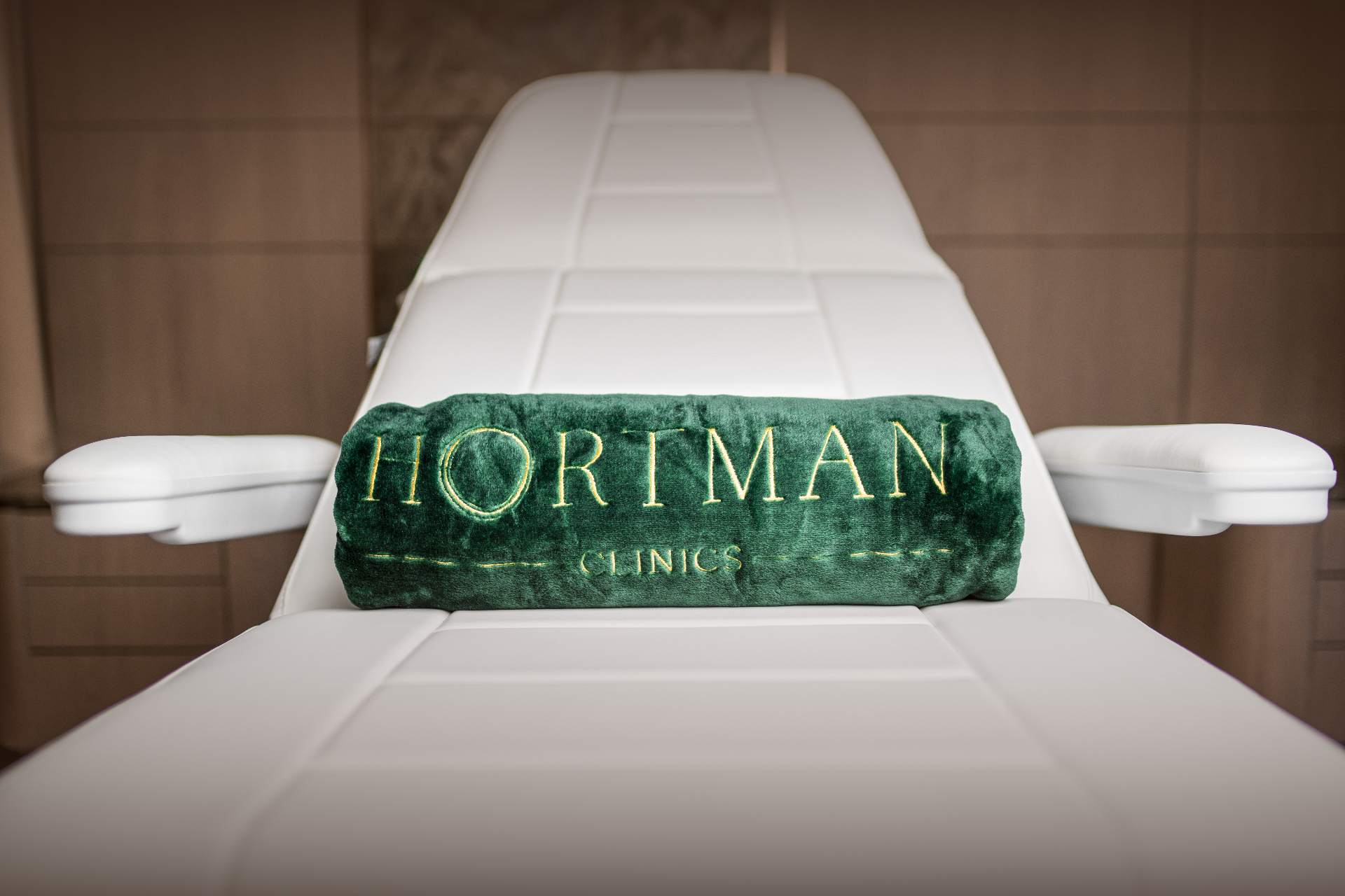 Hortman embroidered detail